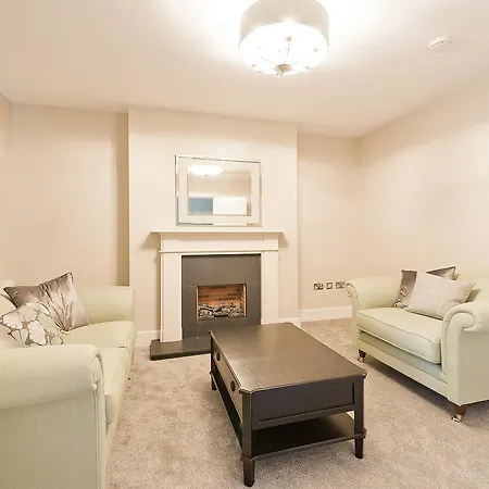 Perfect Location Beautiful Apartment *